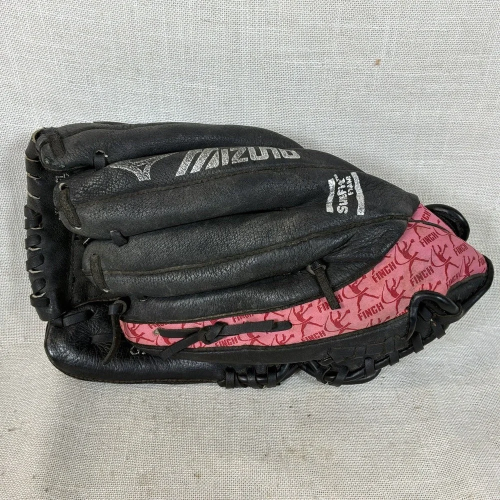 MIZUNO JENNY FINCH 11.5